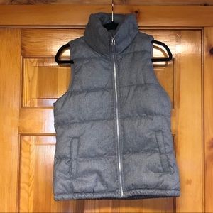 Woman’s zip up puffer vest